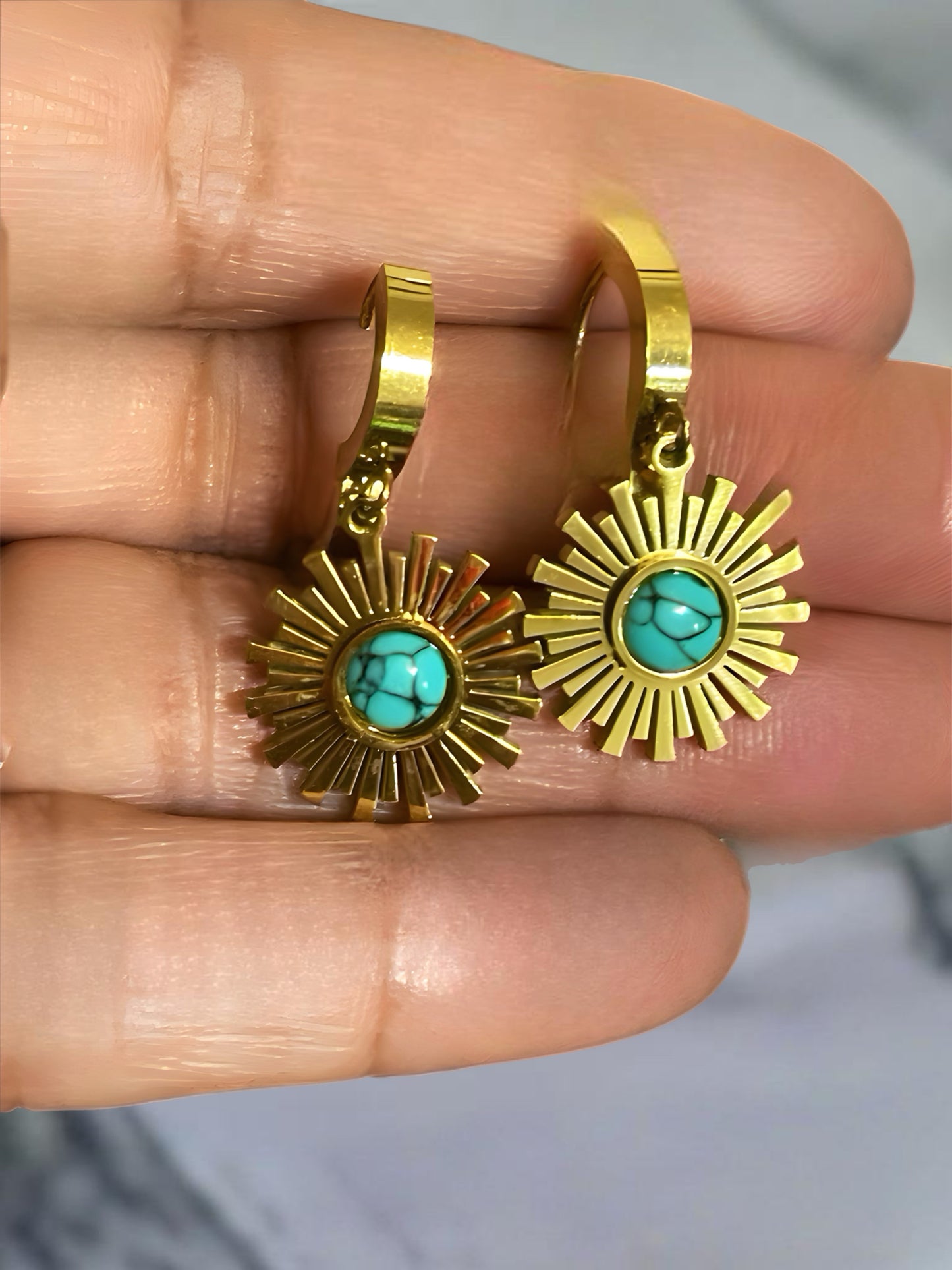 Gold Plated Set of Necklace and Earrings with Blue Center Stone