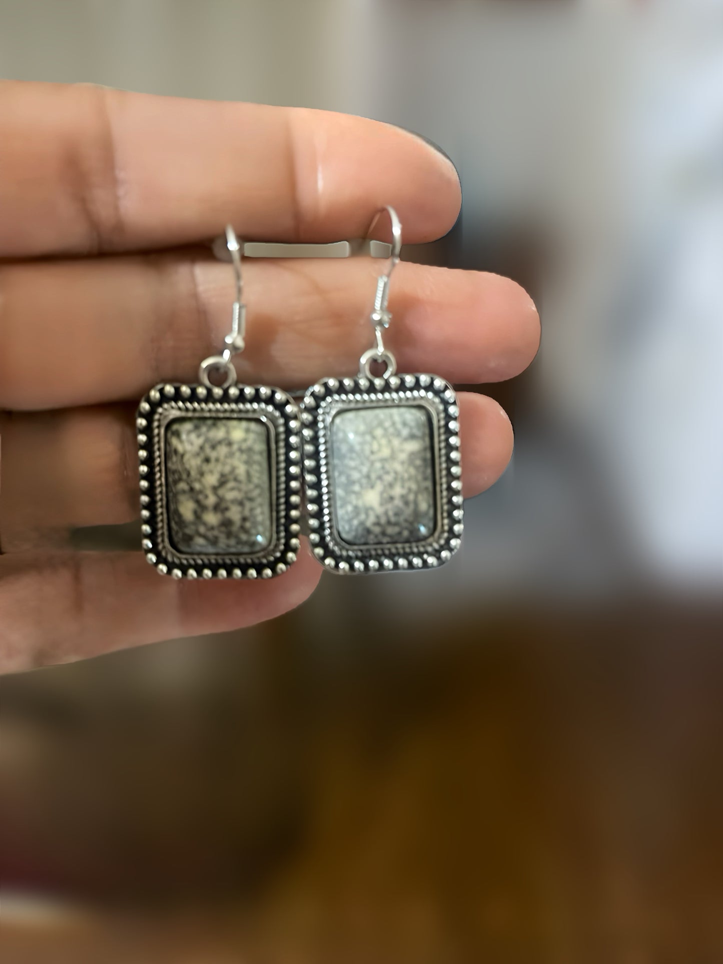 Choker Necklace with Stone Pendant and Earring Set