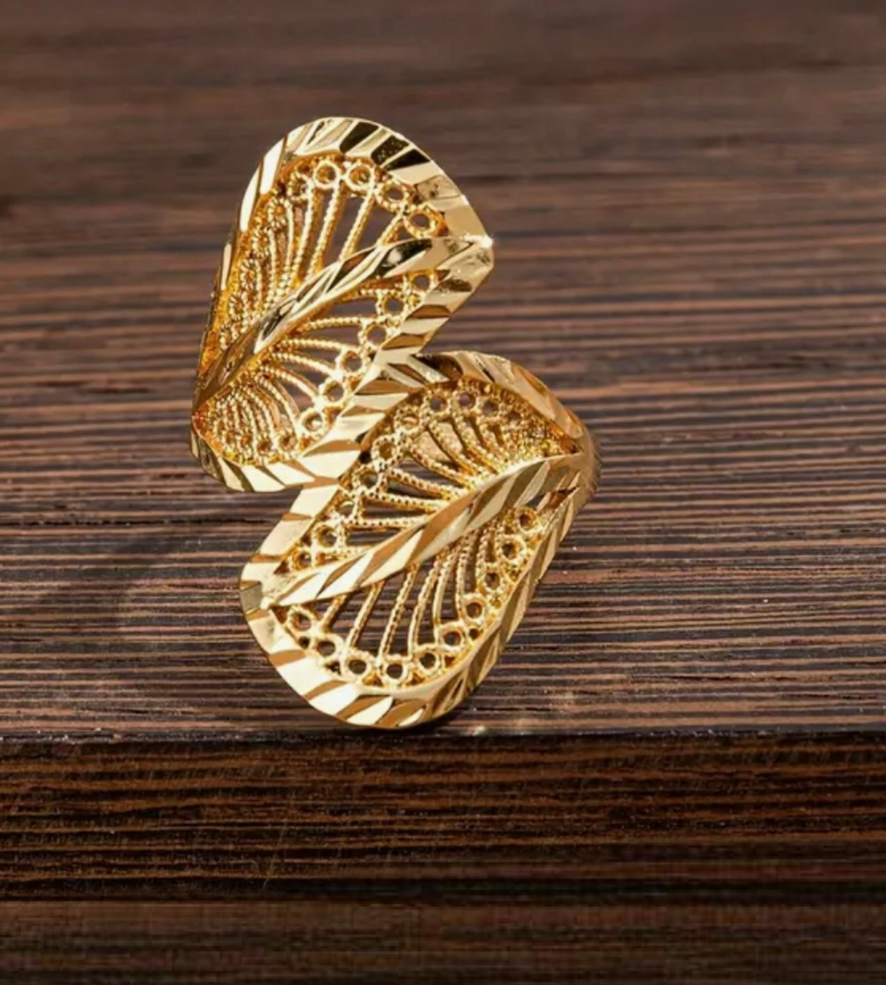 Elegant Luxurious Open Leaf Ring