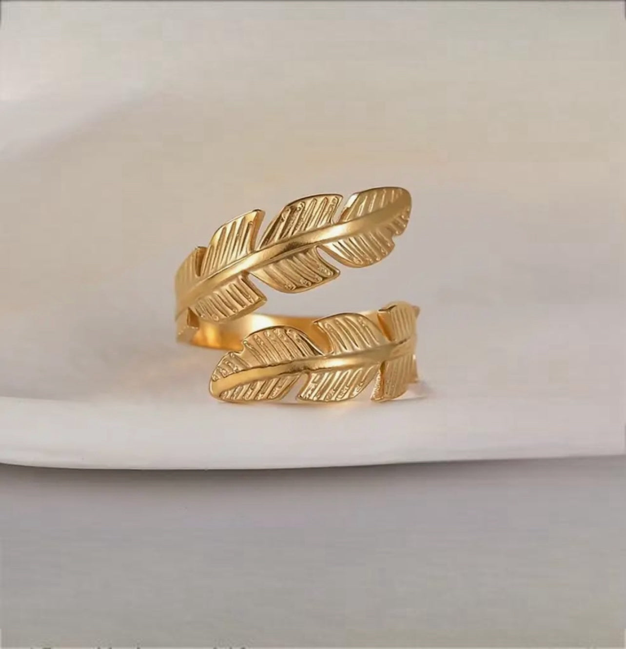Fashion Stainless Steel Gold Plated Modern Leaf Ring