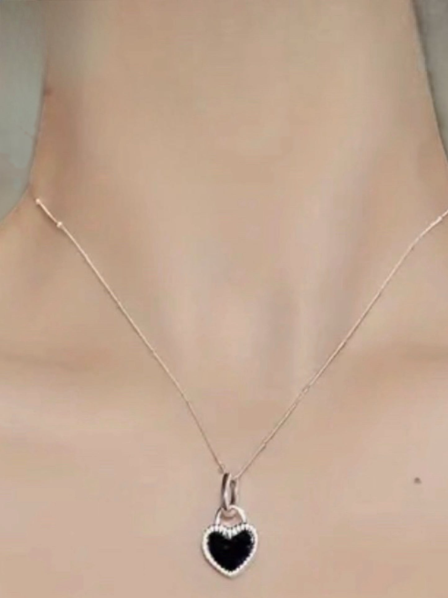 925 Sterling Silver Black Agate Shell Heart Necklace