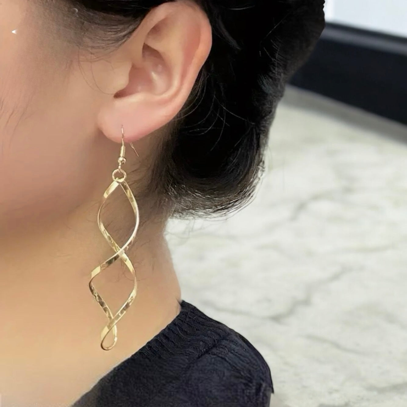 Fashionable Twisted Marseille Earrings