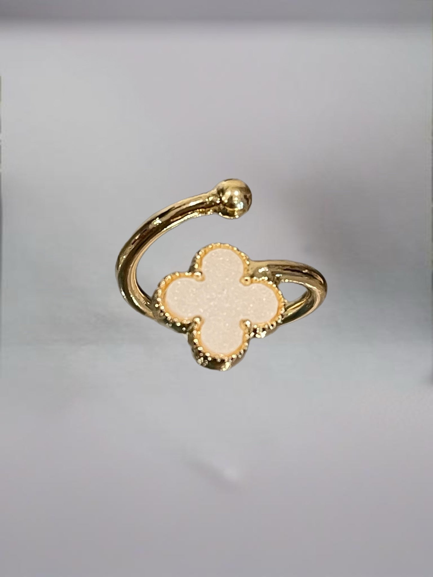 Fashion Enamel White Clover Open Ring