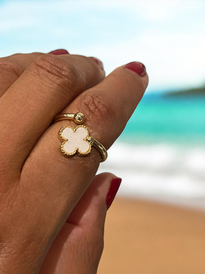 Fashion Enamel White Clover Open Ring