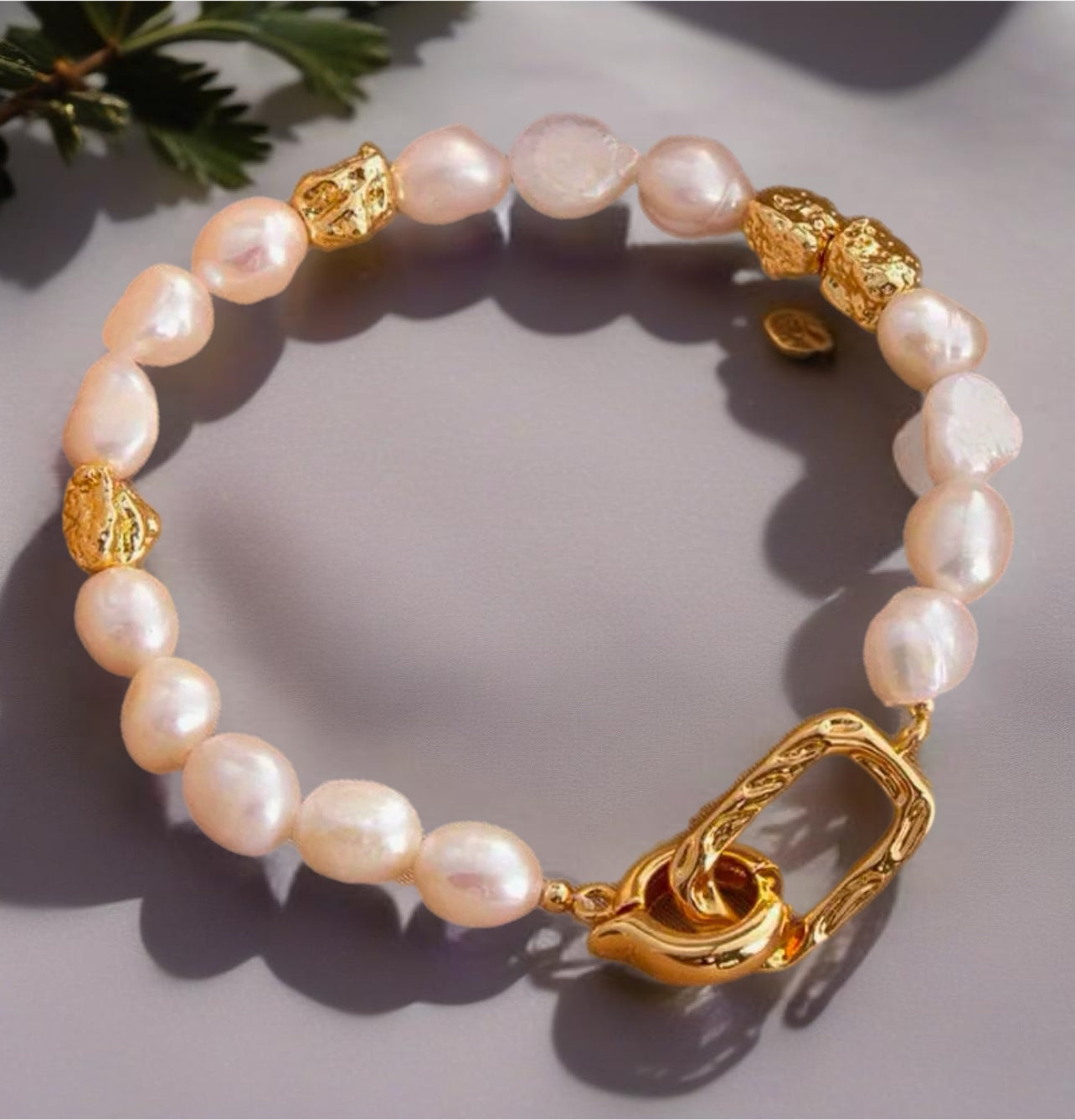 Genuine Fresh Water Pearls Bracelet Pearls with 18k Gold plated details