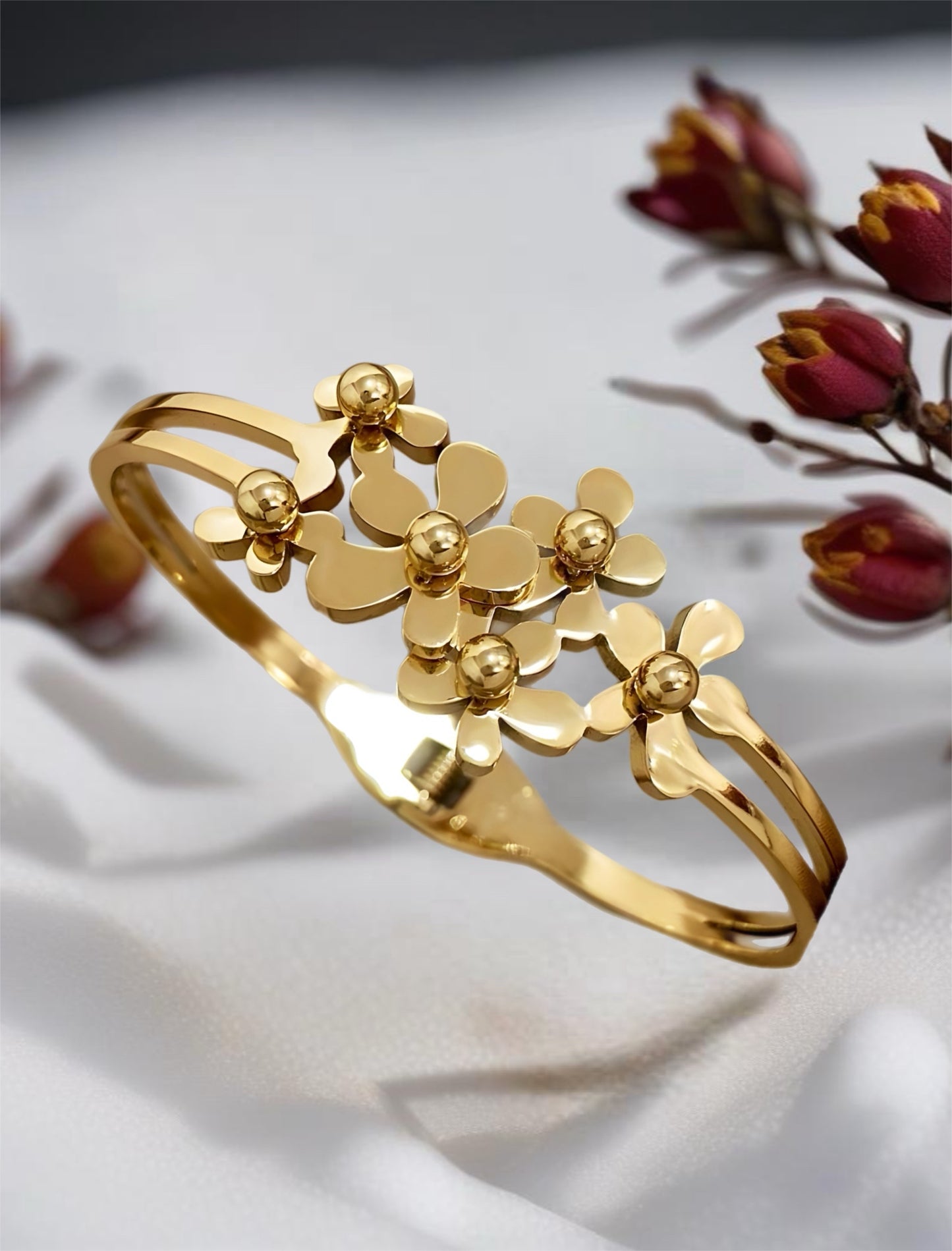 18K Gold Plated Stainless Steel Flower Bracelet