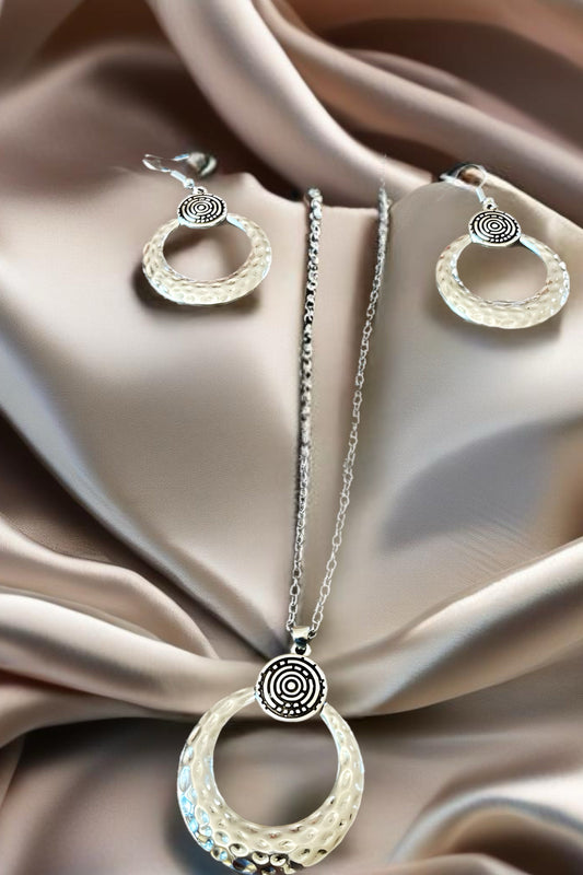 Silver Fashion Round Pendant Necklace and Earring Set