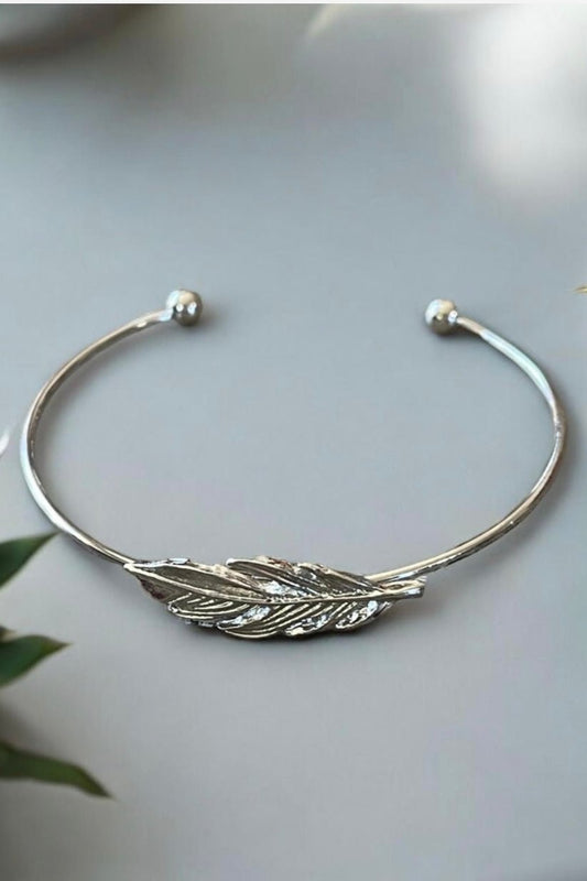 Silver Feather Fashion Bracelet