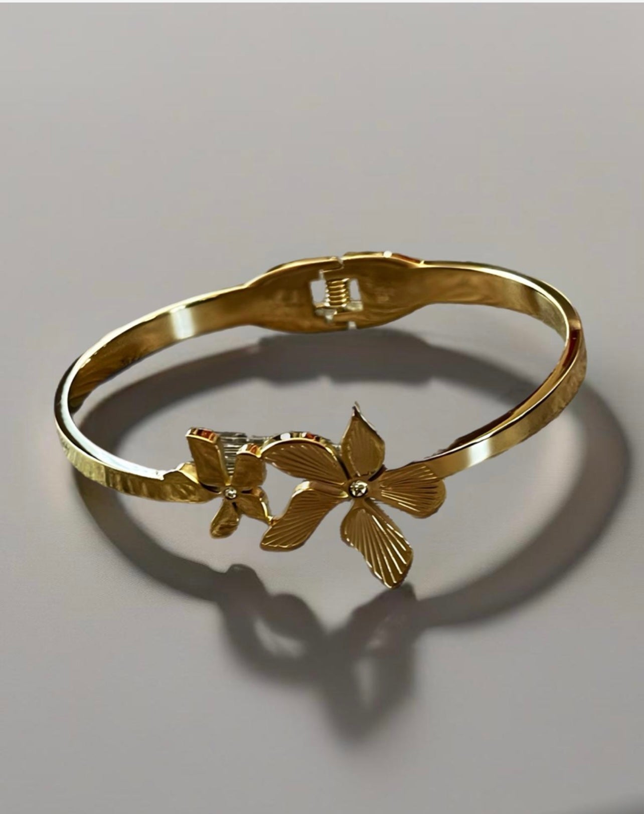 18K Gold Plated Flower Bangle