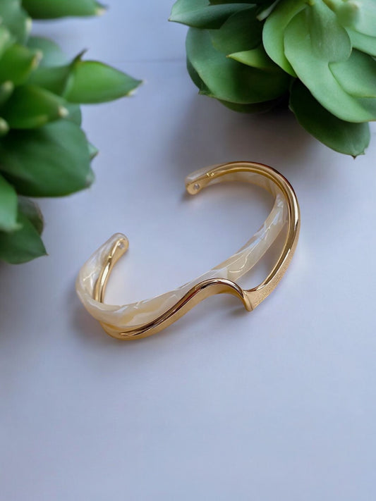 18K Gold Plated Wave Cuff Bangle with Faux Pearl