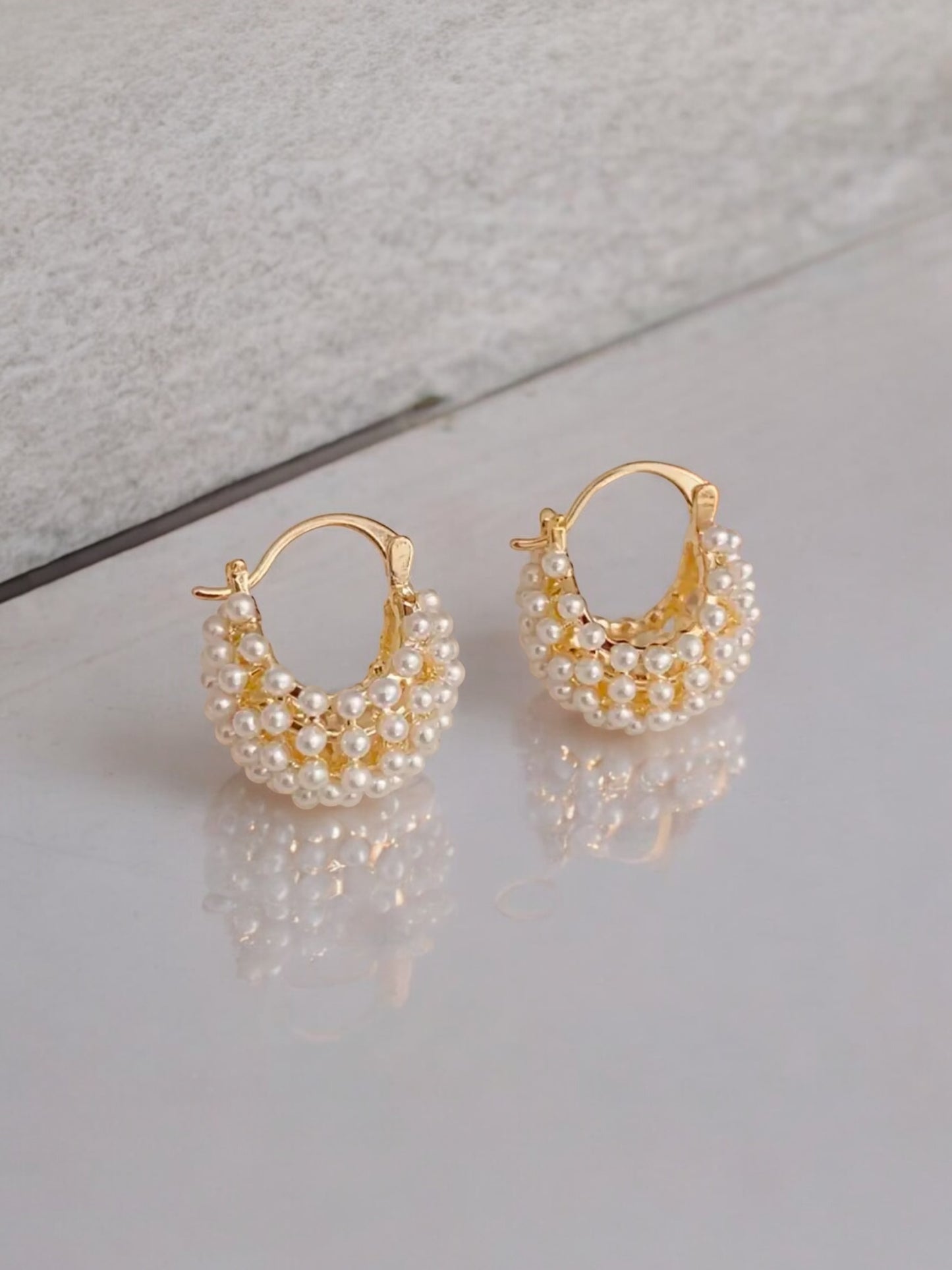 Water Faux Charming Shaped Pearls Earrings